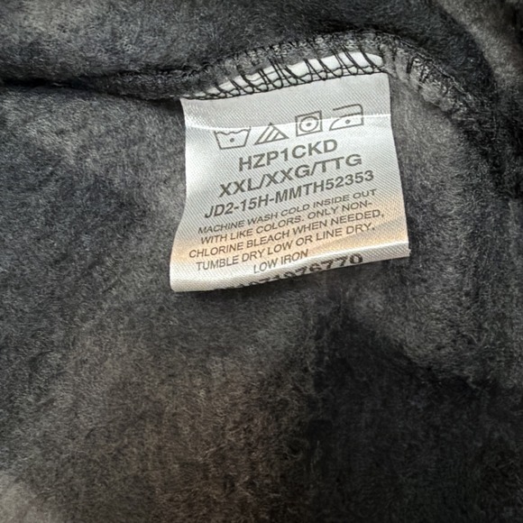 Wrangler RED Plaid Flannel Shirt Men's XXL Gray‎ Black Button Front.      3820 - Picture 5 of 8